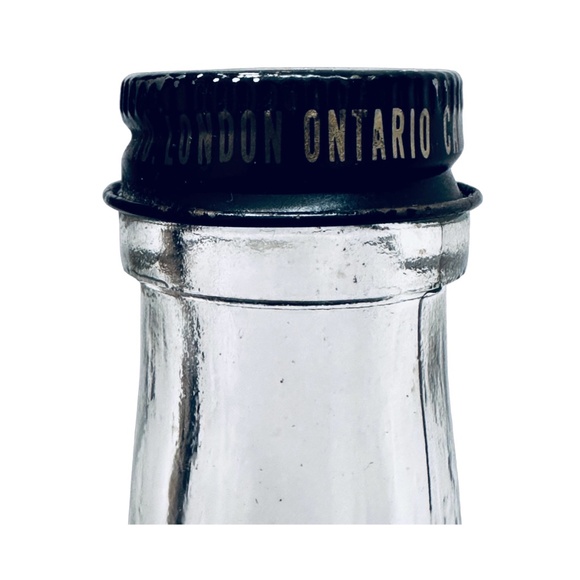 LONDON WINERY Ltd Vintage 1996 Boat in Glass Wicker Basket Wine Bottle w/ Handle - Picture 7 of 8